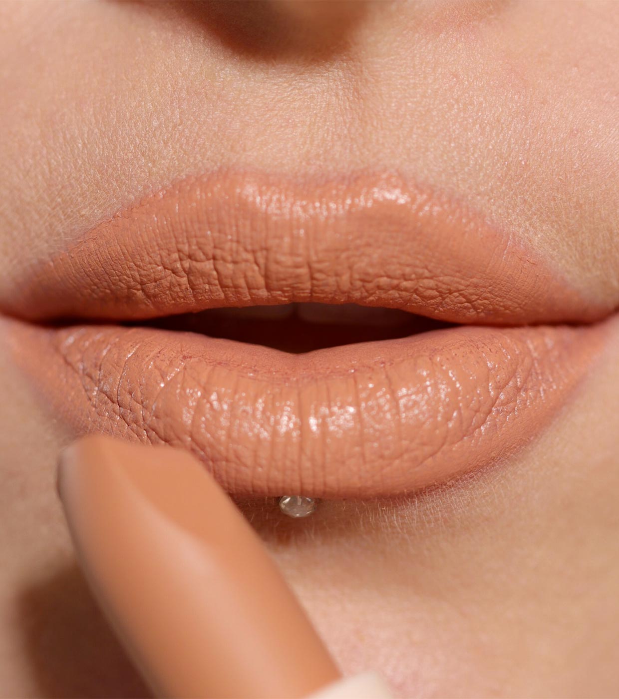 Revolution - Batom Satinado Lip Allure - Lover Nude