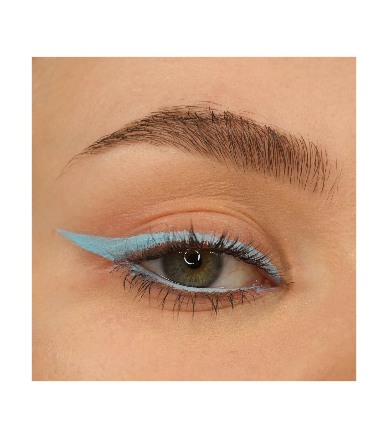 Revolution - Delineador de olhos Streamline Waterline Eyeliner Pencil - Light Blue
