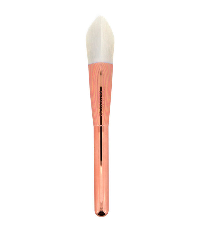 Makeup Revolution - Pennello Contouring Ultra Metals Contour Foundation Brush – F302