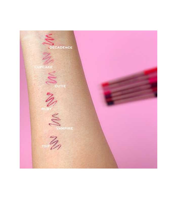 Revolution - Perfilador de labios Satin Kiss - Ruby