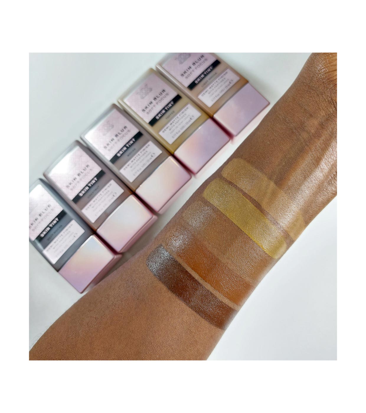 XX Revolution - Base de maquillaje Skin Blur Soft Focus Skin Tint - Chestnut